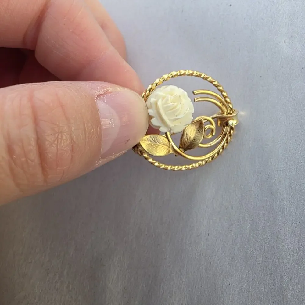 Vintage 1960s White Flower 12K GF pin Reiss CR Co Estate Jewelry 1‎ 1/2